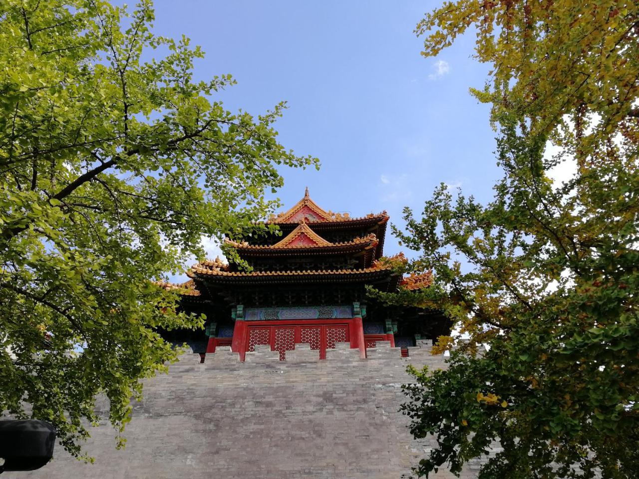 Отель Beijing Fly By Knight Courtyard Экстерьер фото